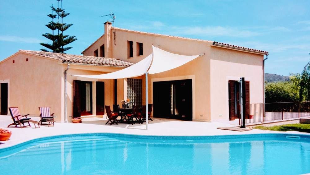 3 bedroom Finca/Country House for rent in Arta with pool - € 3,000 (Ref: 9685693)