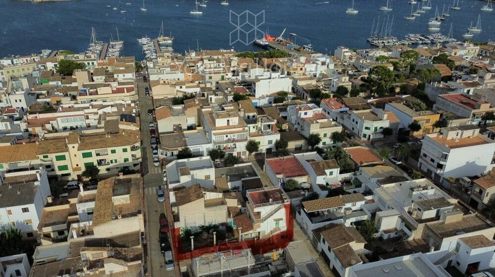 5 bedroom Townhouse for sale in Portocolom - € 495,000 (Ref: 9695355)