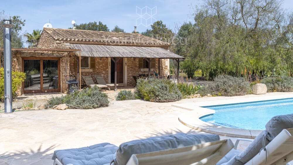 2 bedroom Finca/Country House for sale in Porreres with pool garage - € 890,000 (Ref: 9723865)