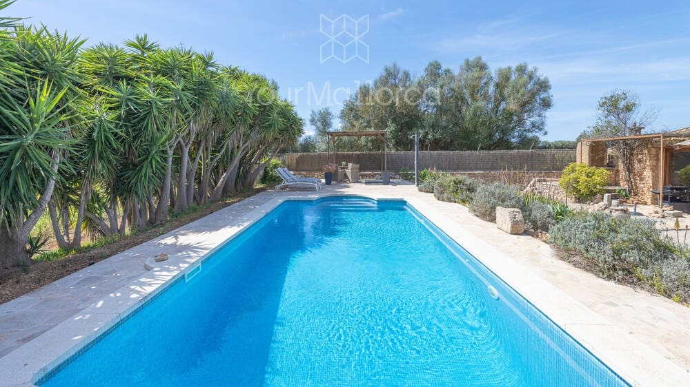 2 bedroom Finca/Country House for sale in Porreres with pool garage - € 890,000 (Ref: 9723865)