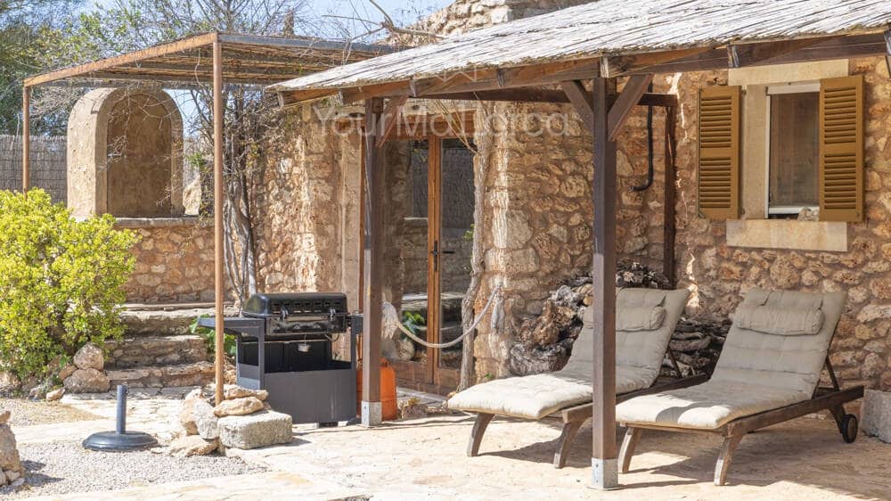 2 bedroom Finca/Country House for sale in Porreres with pool garage - € 890,000 (Ref: 9723865)