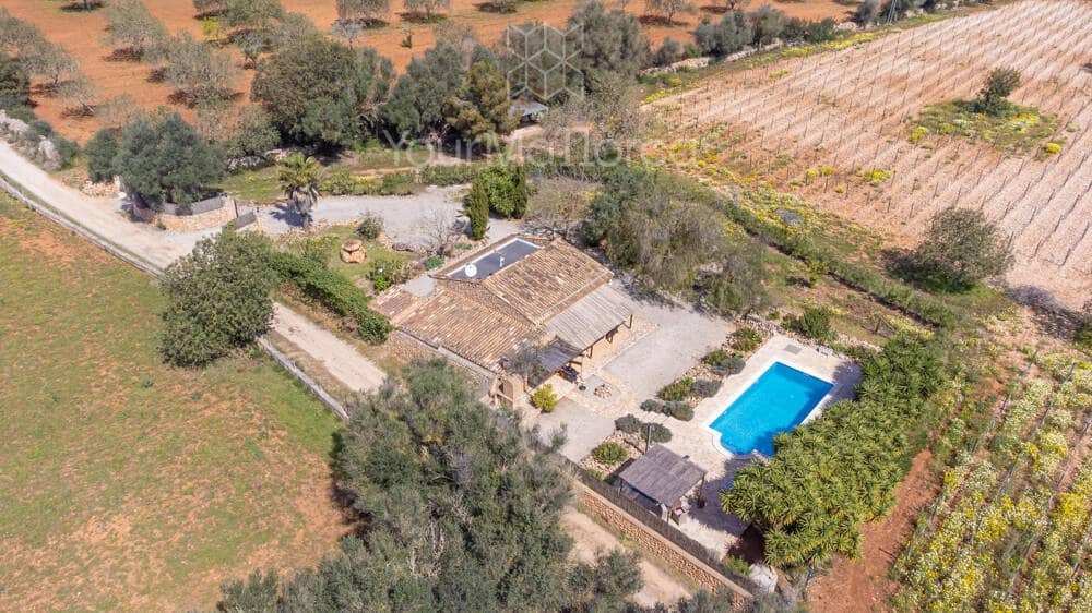 2 bedroom Finca/Country House for sale in Porreres with pool garage - € 890,000 (Ref: 9723865)