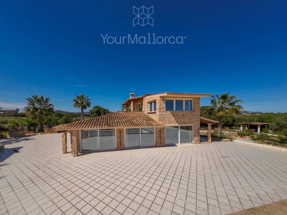 Finca/Casa Rural de 1 habitación en Cala Millor en venta con piscina - 1.150.000 € (Ref: 9795076)
