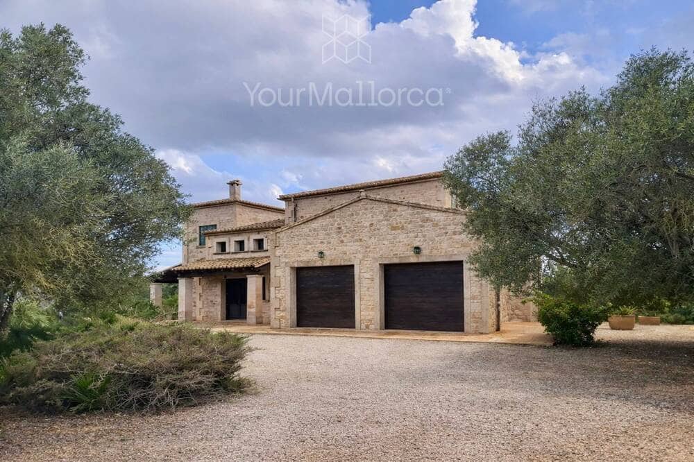 3 bedroom Finca/Country House for sale in Ses Salines with pool - € 2,400,000 (Ref: 9803807)