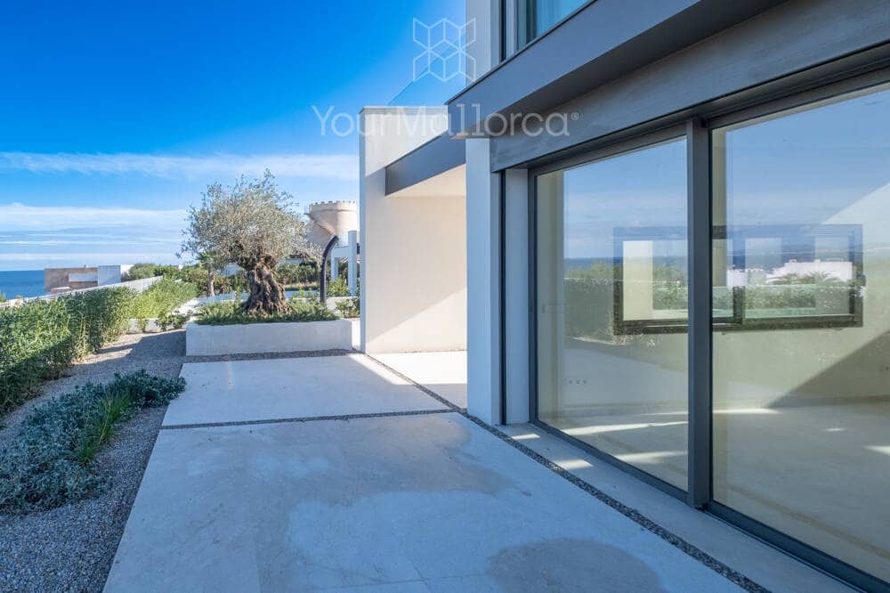 3 bedroom Villa for sale in Cala Murada with pool - € 2,150,000 (Ref: 9867259)