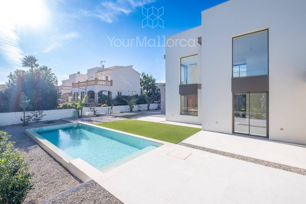 3 bedroom Villa for sale in Cala Murada with pool - € 2,150,000 (Ref: 9867259)