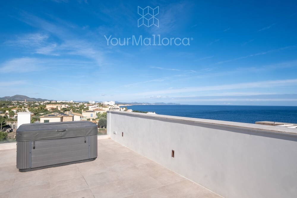 3 bedroom Villa for sale in Cala Murada with pool - € 2,150,000 (Ref: 9867259)