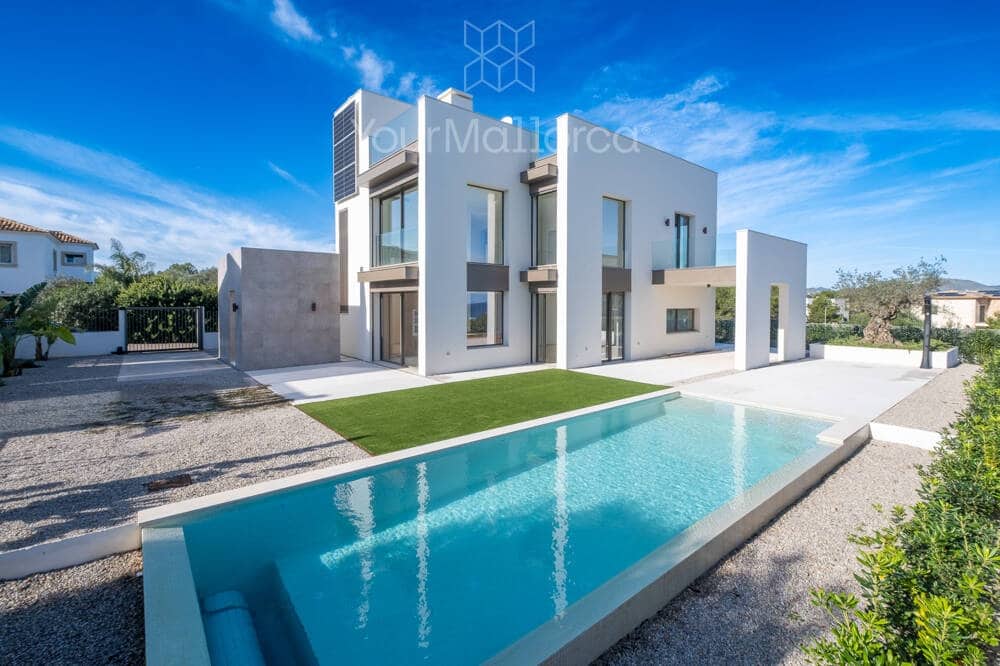 3 bedroom Villa for sale in Cala Murada with pool - € 2,150,000 (Ref: 9867259)