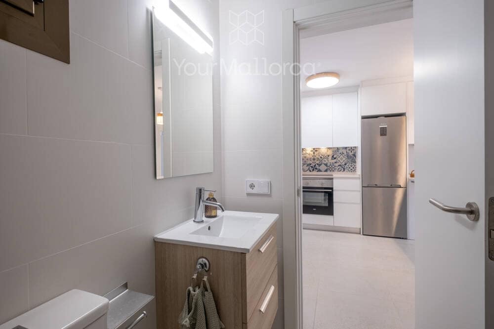 2 bedroom Flat for sale in Font de Sa Cala / Font de La Cala with garage - € 385,000 (Ref: 9867260)
