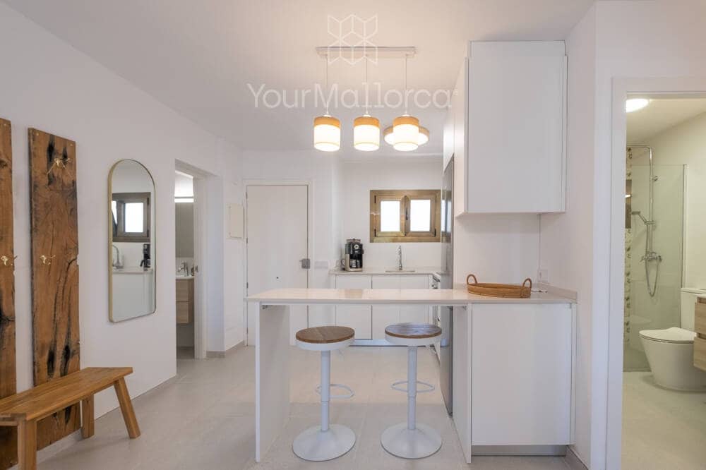 2 bedroom Flat for sale in Font de Sa Cala / Font de La Cala with garage - € 385,000 (Ref: 9867260)