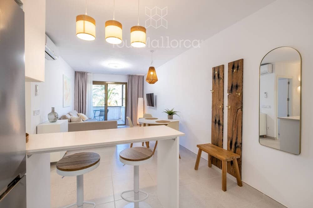 2 bedroom Flat for sale in Font de Sa Cala / Font de La Cala with garage - € 385,000 (Ref: 9867260)
