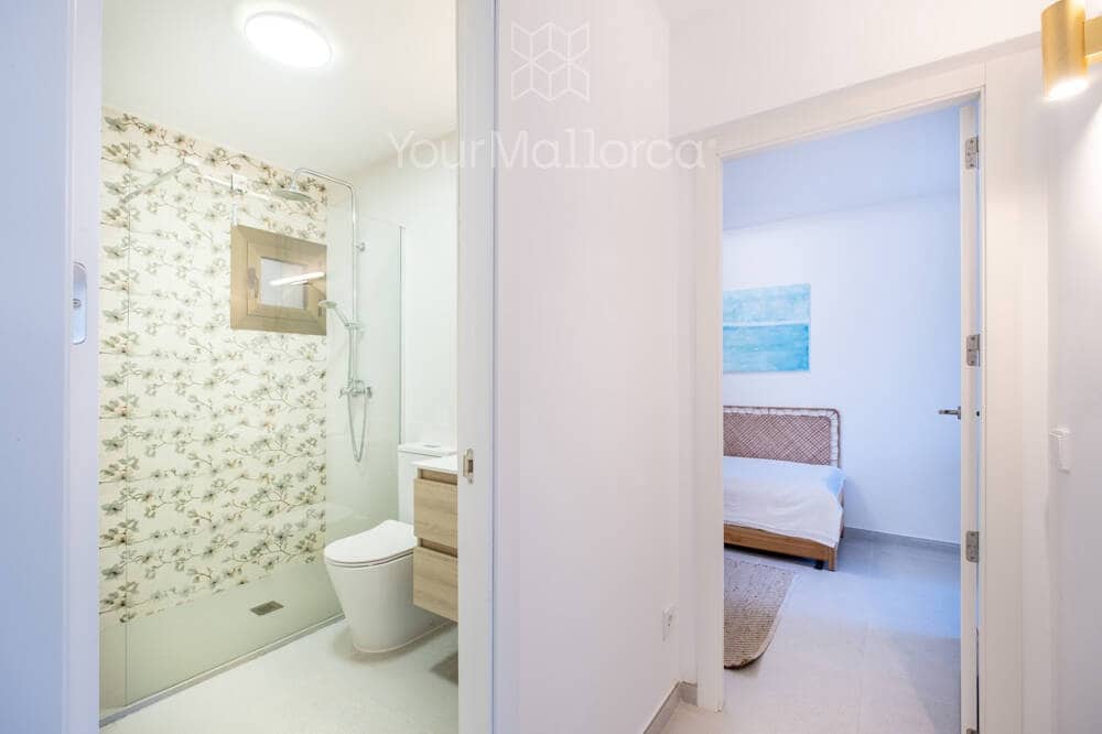 2 bedroom Flat for sale in Font de Sa Cala / Font de La Cala with garage - € 385,000 (Ref: 9867260)