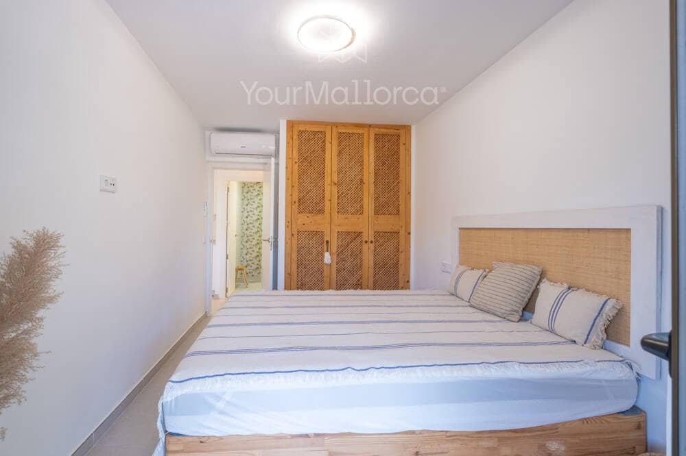 2 bedroom Flat for sale in Font de Sa Cala / Font de La Cala with garage - € 385,000 (Ref: 9867260)