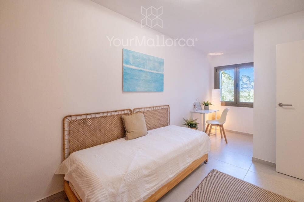 2 bedroom Flat for sale in Font de Sa Cala / Font de La Cala with garage - € 385,000 (Ref: 9867260)