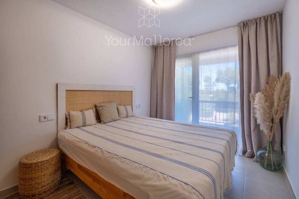 2 bedroom Flat for sale in Font de Sa Cala / Font de La Cala with garage - € 385,000 (Ref: 9867260)