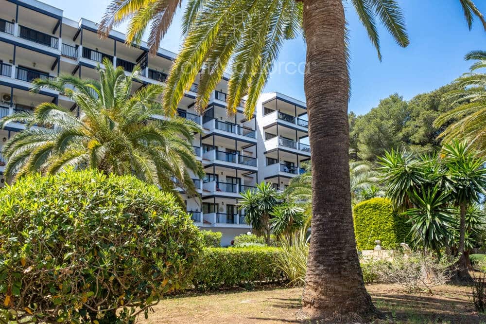 2 bedroom Flat for sale in Font de Sa Cala / Font de La Cala with garage - € 385,000 (Ref: 9867260)