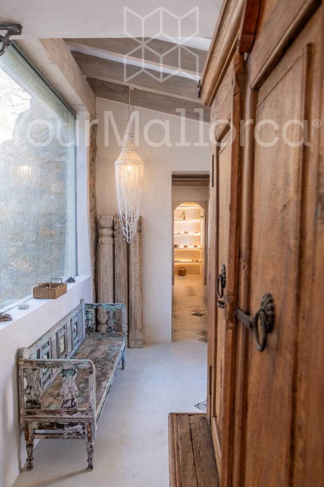 2 bedroom Finca/Country House for sale in Capdepera - € 1,850,000 (Ref: 9867261)