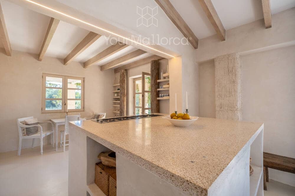 2 bedroom Finca/Country House for sale in Capdepera - € 1,850,000 (Ref: 9867261)