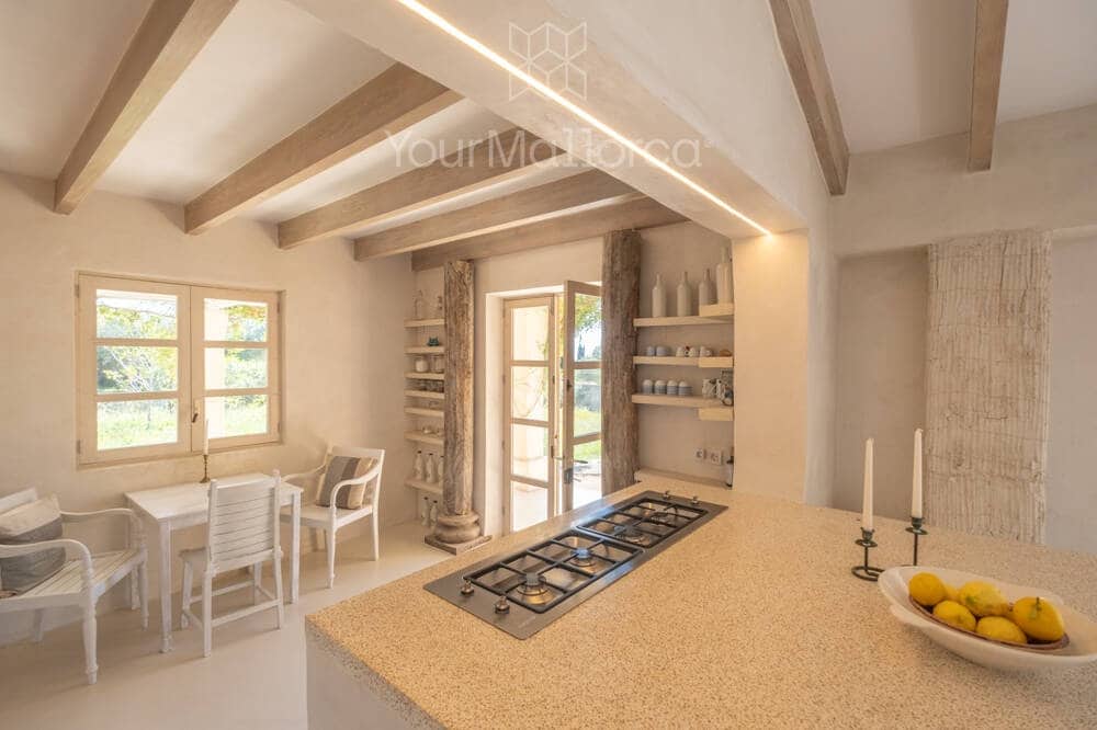 2 bedroom Finca/Country House for sale in Capdepera - € 1,850,000 (Ref: 9867261)