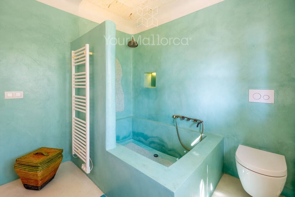 2 bedroom Finca/Country House for sale in Capdepera - € 1,850,000 (Ref: 9867261)