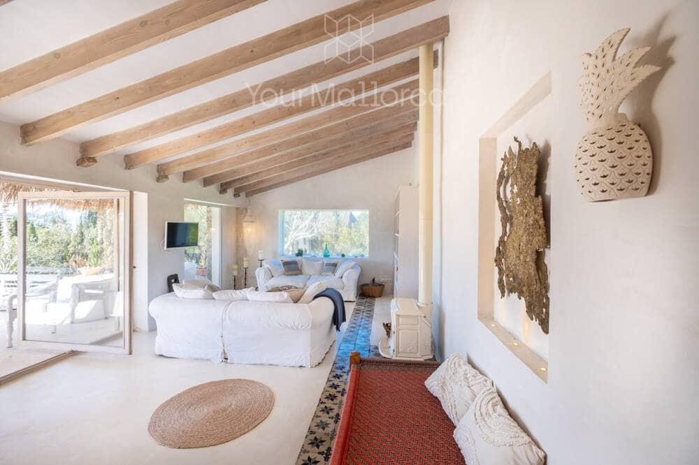 2 bedroom Finca/Country House for sale in Capdepera - € 1,850,000 (Ref: 9867261)