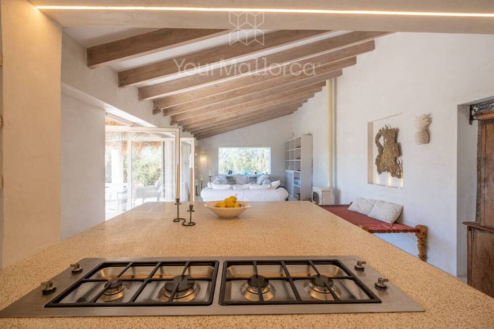2 bedroom Finca/Country House for sale in Capdepera - € 1,850,000 (Ref: 9867261)