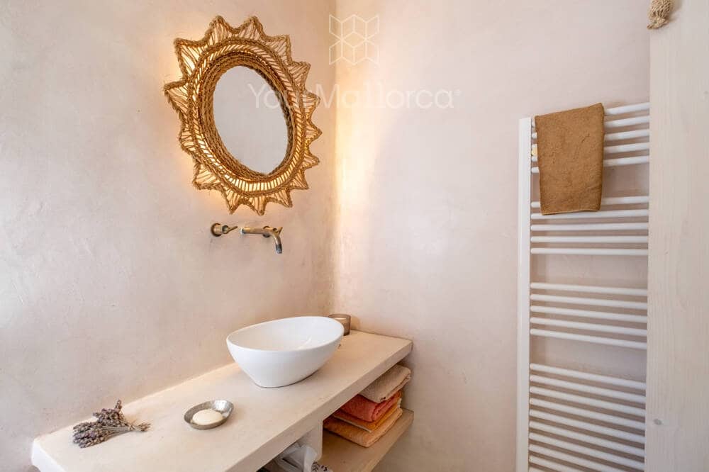2 bedroom Finca/Country House for sale in Capdepera - € 1,850,000 (Ref: 9867261)