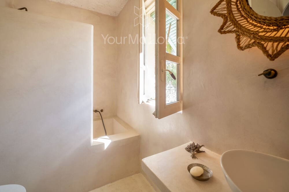 2 bedroom Finca/Country House for sale in Capdepera - € 1,850,000 (Ref: 9867261)