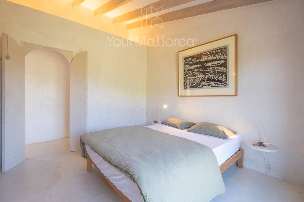 2 bedroom Finca/Country House for sale in Capdepera - € 1,850,000 (Ref: 9867261)