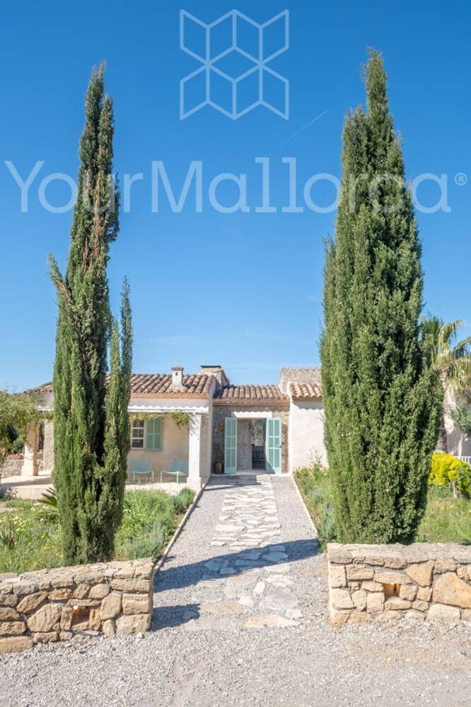 2 bedroom Finca/Country House for sale in Capdepera - € 1,850,000 (Ref: 9867261)