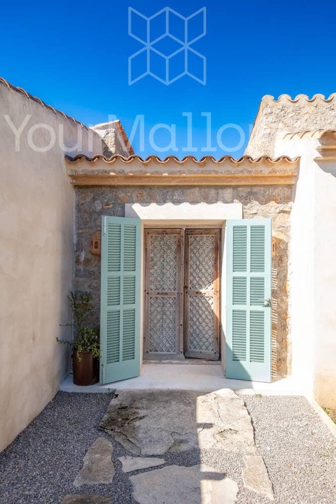 2 bedroom Finca/Country House for sale in Capdepera - € 1,850,000 (Ref: 9867261)