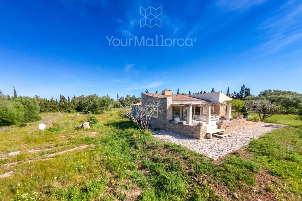 2 bedroom Finca/Country House for sale in Capdepera - € 1,850,000 (Ref: 9867261)