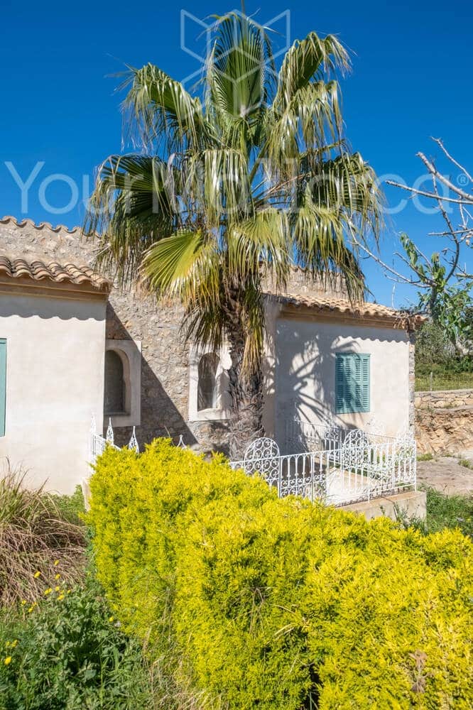 2 bedroom Finca/Country House for sale in Capdepera - € 1,850,000 (Ref: 9867261)