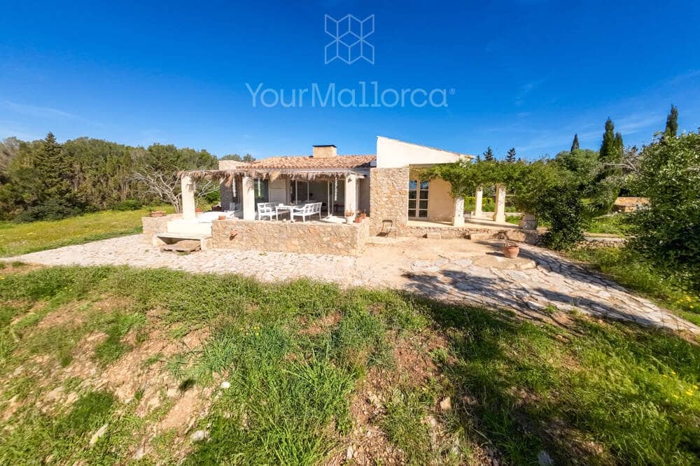 2 bedroom Finca/Country House for sale in Capdepera - € 1,850,000 (Ref: 9867261)