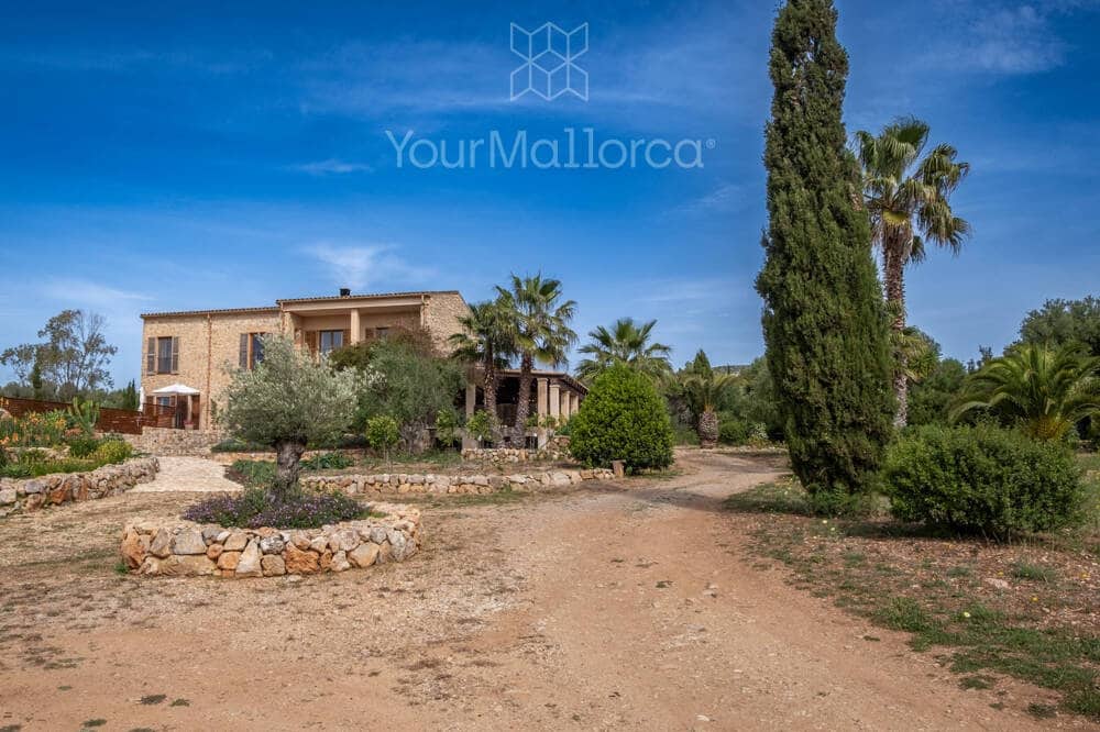 7 soveværelse Finca/Landehus til salg i Sant Llorenc des Cardassar med swimmingpool garage - € 2.400.000 (Ref: 9890964)