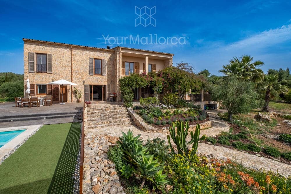 7 soveværelse Finca/Landehus til salg i Sant Llorenc des Cardassar med swimmingpool garage - € 2.400.000 (Ref: 9890964)
