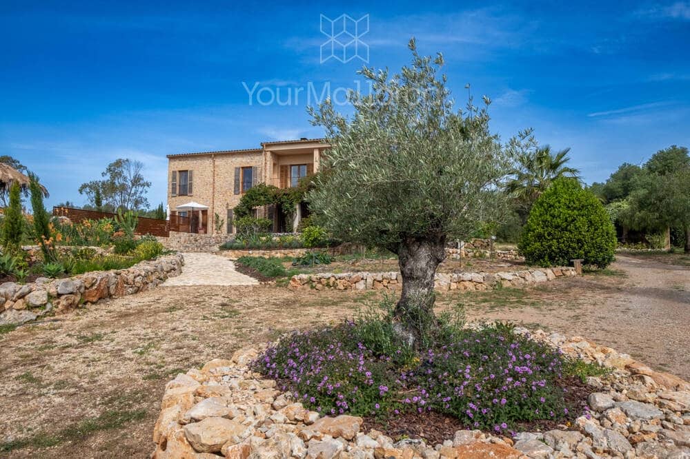 7 soveværelse Finca/Landehus til salg i Sant Llorenc des Cardassar med swimmingpool garage - € 2.400.000 (Ref: 9890964)