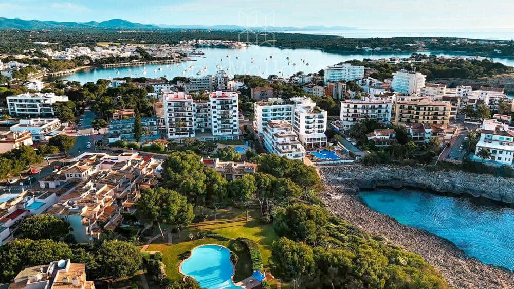 1 soveværelse Lejlighed til salg i Portocolom med swimmingpool - € 318.700 (Ref: 9890965)