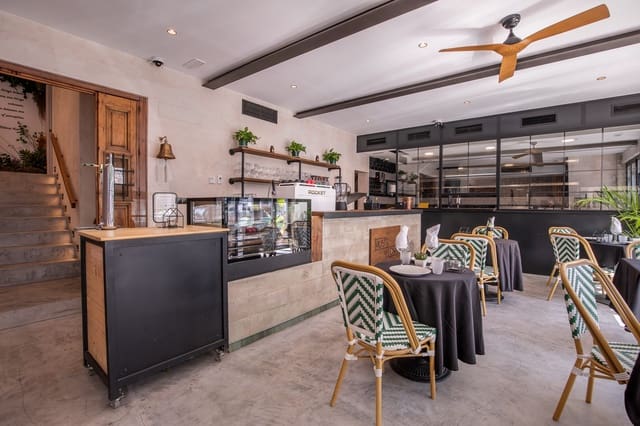 Erhverv til salg i Benahavís pueblo, Benahavís - € 1.390.000 (Ref: 8905920)