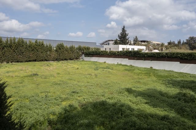 Building Plot for sale in Sotogrande Costa, San Roque - € 990,000 (Ref: 8905923)