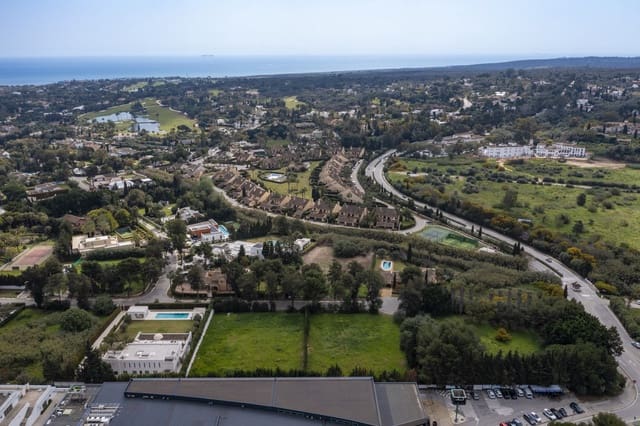 Building Plot for sale in Sotogrande Costa, San Roque - € 990,000 (Ref: 8905923)