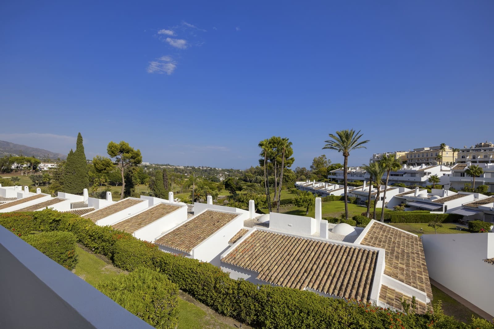3 bedroom Penthouse for sale in Marbella with pool garage - € 669,000 (Ref: 8905927)