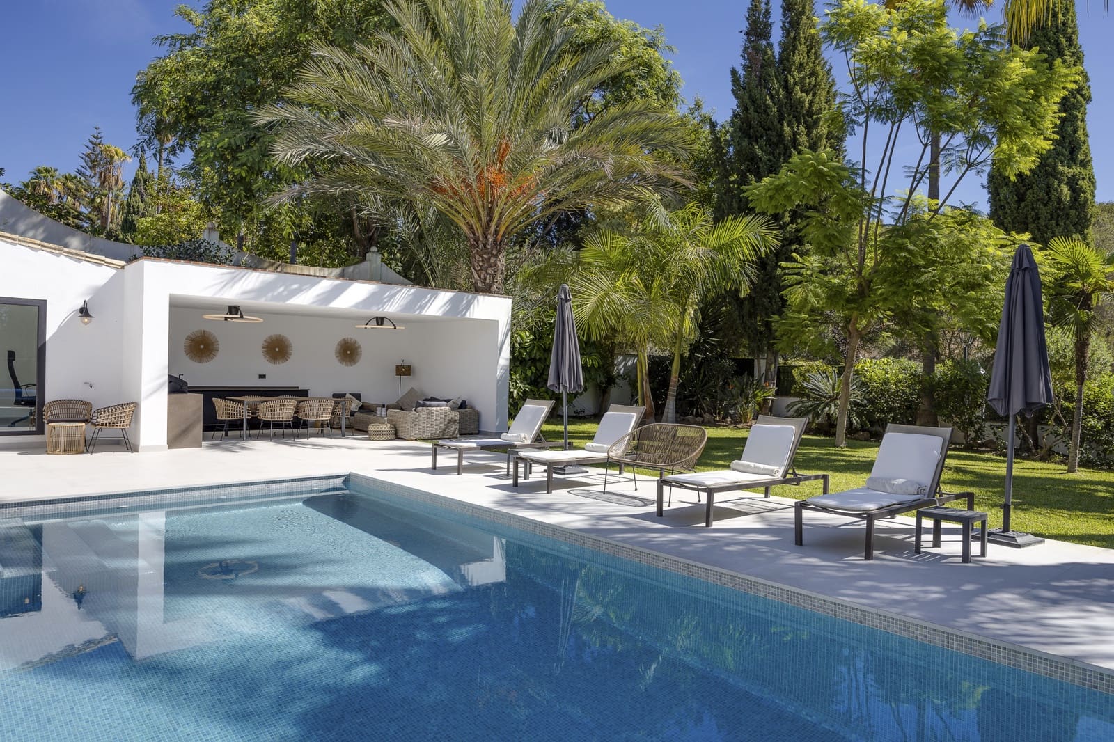 5 Zimmer Villa zu verkaufen in Benahavis mit Pool Garage - 1.998.000 € (Ref: 8905929)