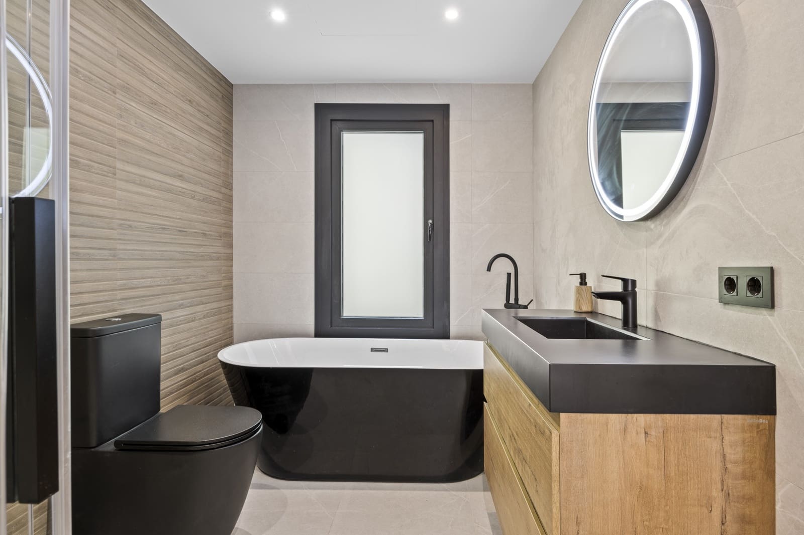 5 Zimmer Villa zu verkaufen in Benahavis mit Pool Garage - 1.998.000 € (Ref: 8905929)