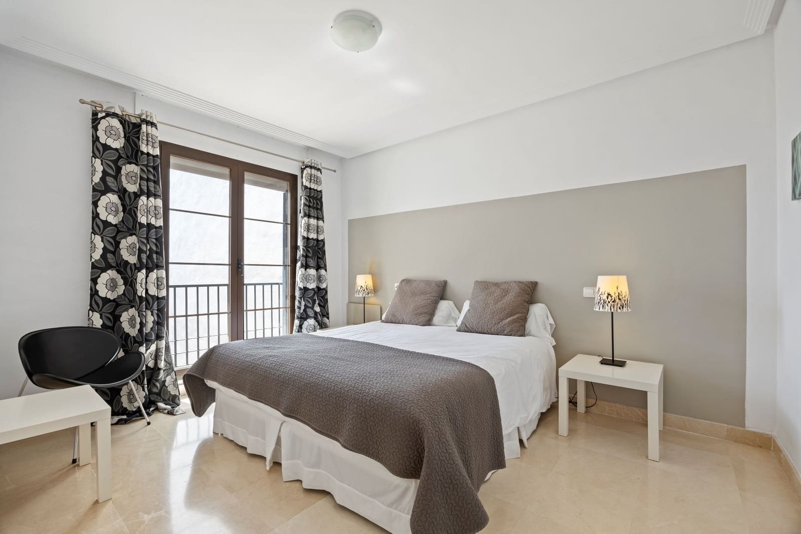 3 quarto Apartamento para venda em Los Arqueros com piscina garagem - 495 000 € (Ref: 8942697)