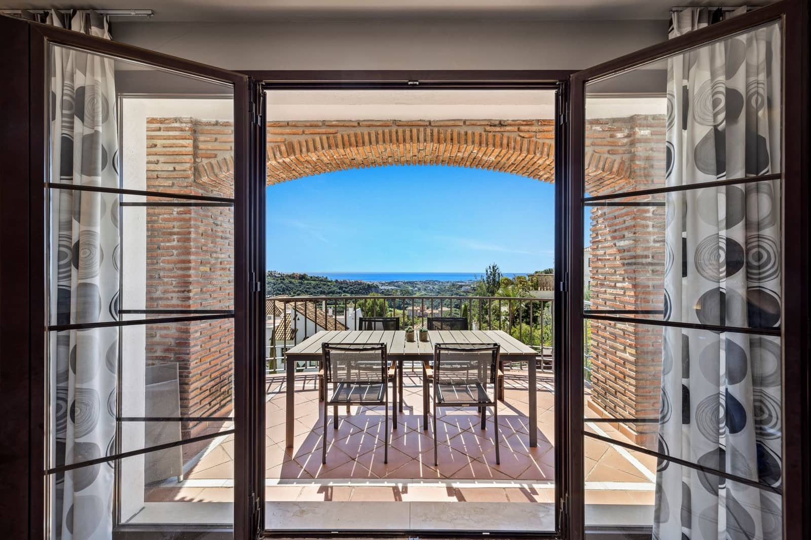 3 quarto Apartamento para venda em Los Arqueros com piscina garagem - 495 000 € (Ref: 8942697)