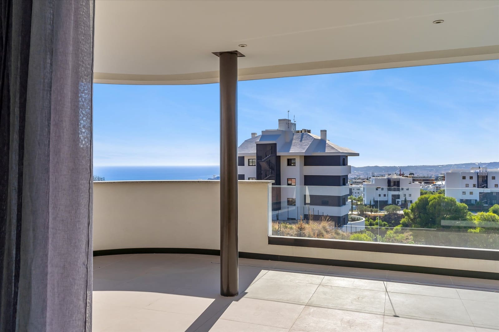 3 soveværelse Lejlighed til salg i Fuengirola med swimmingpool garage - € 786.000 (Ref: 9233128)