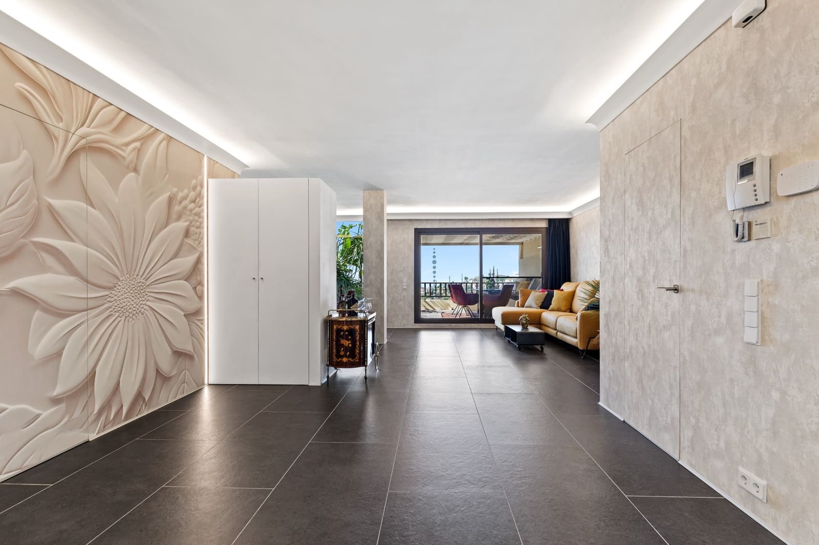 1 soverom Penthouse til salgs i Los Arqueros med svømmebasseng garasje - € 750 000 (Ref: 9233130)