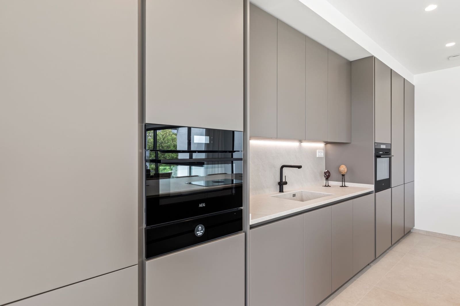 6 soverom Villa til salgs i Benahavis med svømmebasseng garasje - € 3 350 000 (Ref: 9233138)