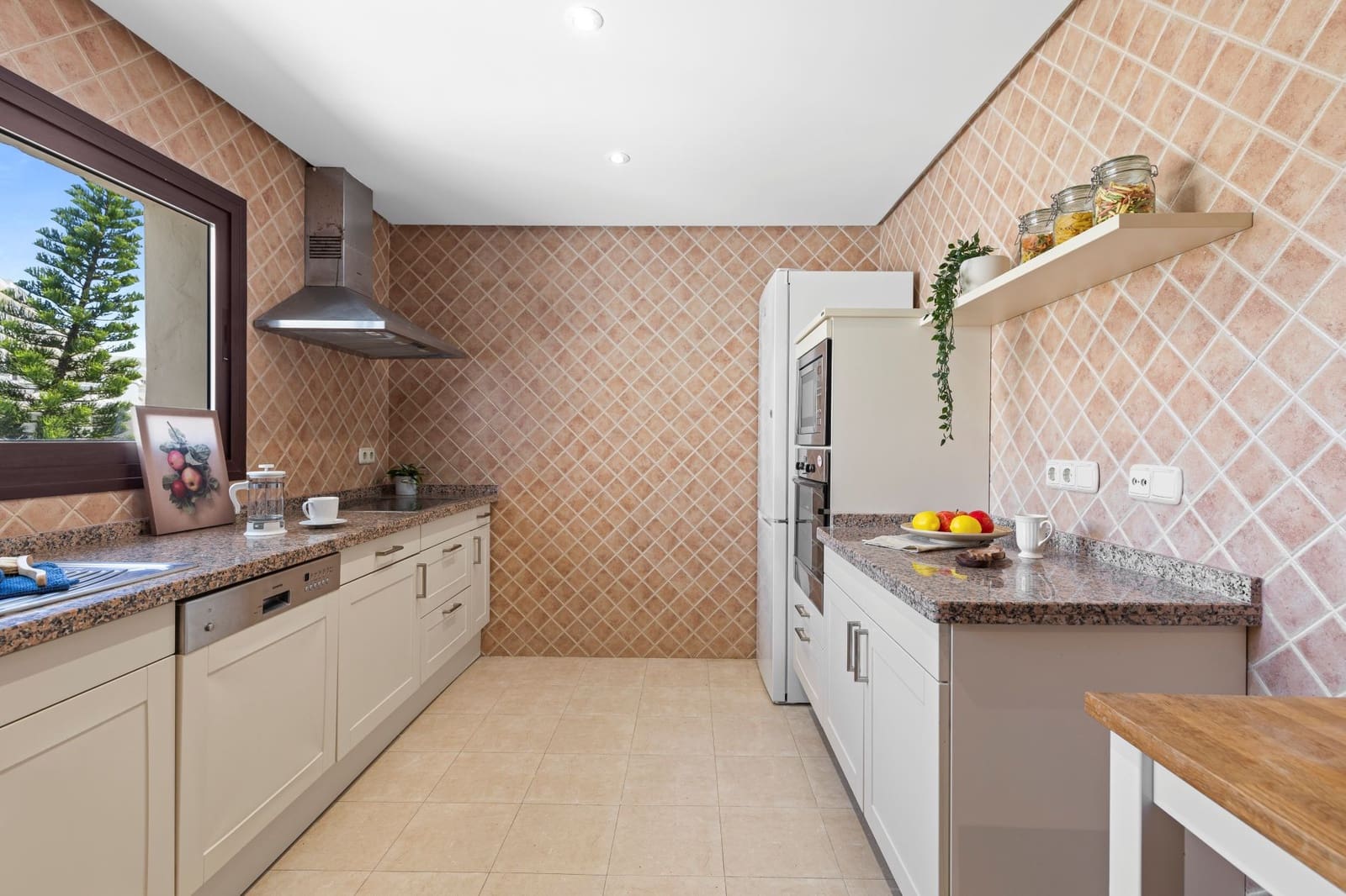 3 soveværelse Lejlighed til salg i Estepona med swimmingpool garage - € 1.700.000 (Ref: 9233139)